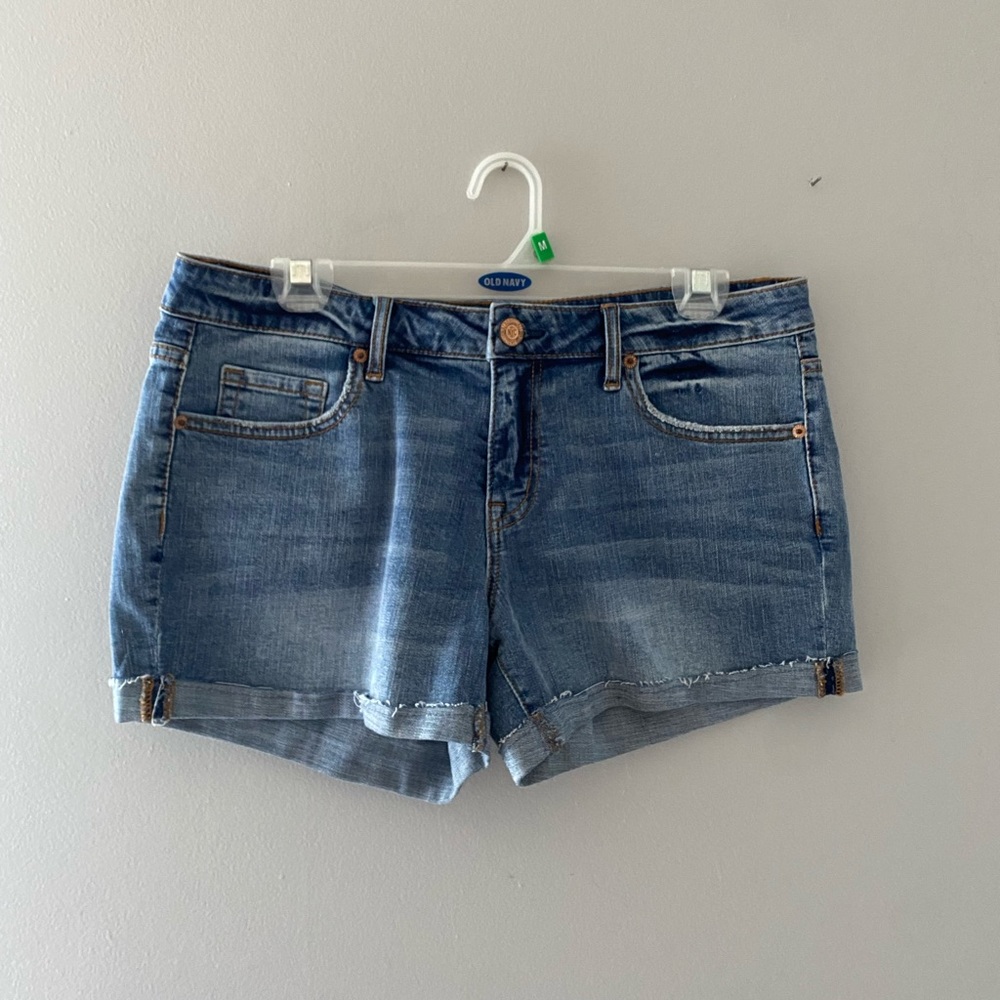 Aeropostale medium wash high wasted jean shorts